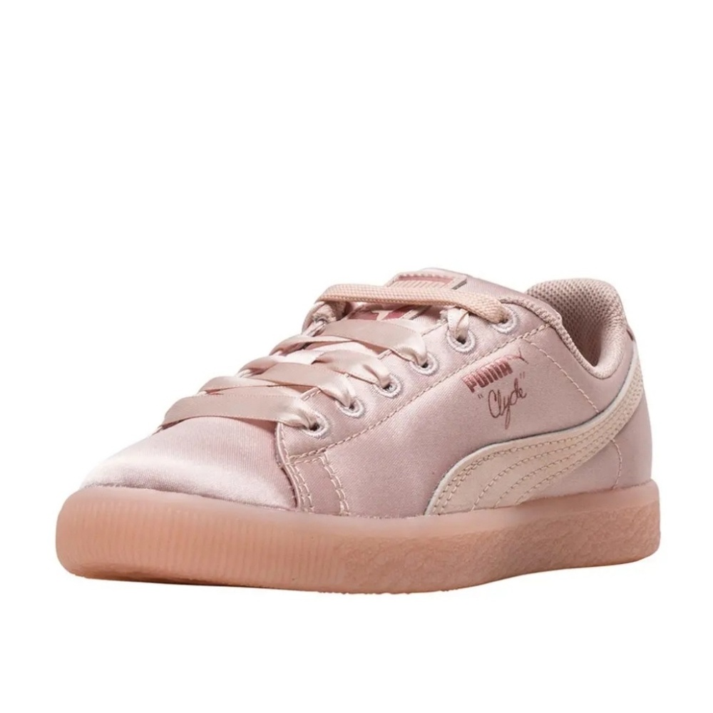 girls satin pumas